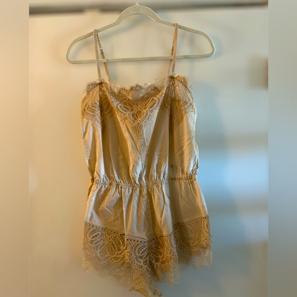 Victoria Secret Lace Romper NWT - Picture 1 of 6
